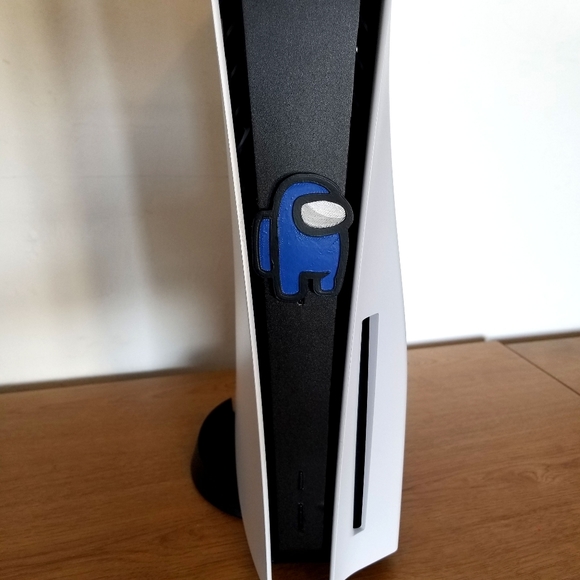 Among Us Pin and PS5 Accessory Pack - Picture 2 of 3